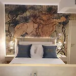 Amsterdam & Hotel 4*