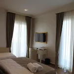Amsterdam & Hotel 4*