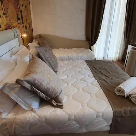 Amsterdam & מלון 4*