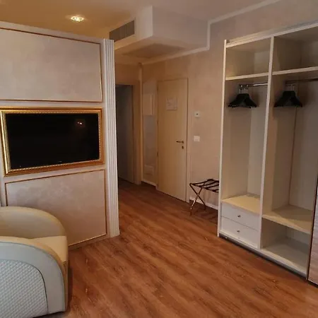 Amsterdam & Szálloda