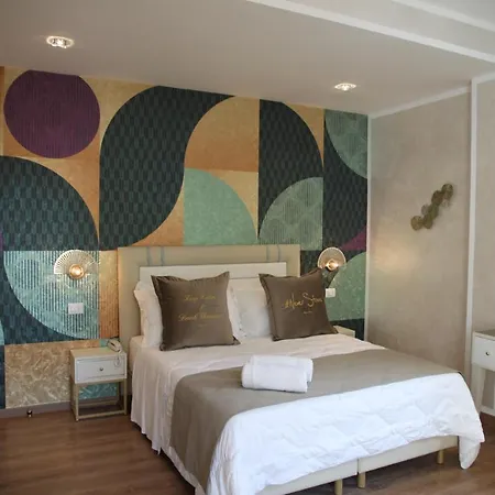 מלון Amsterdam & 4*