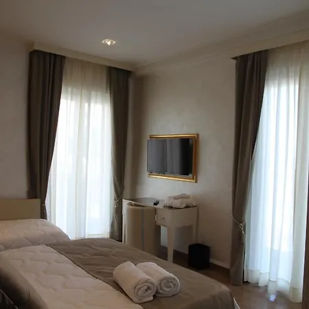 Amsterdam & מלון 4*