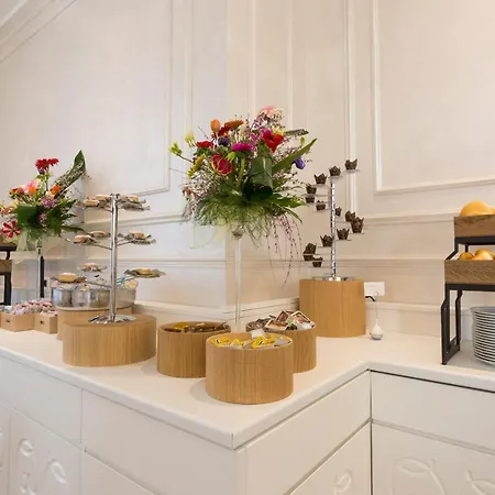 Amsterdam & Szálloda Rimini