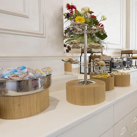 Amsterdam & Szálloda Rimini