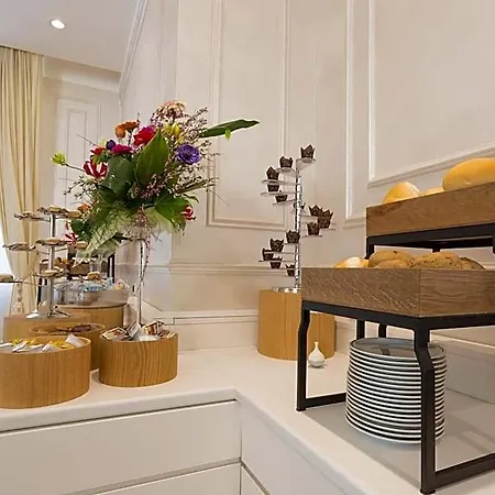 Hotel Amsterdam & 4*