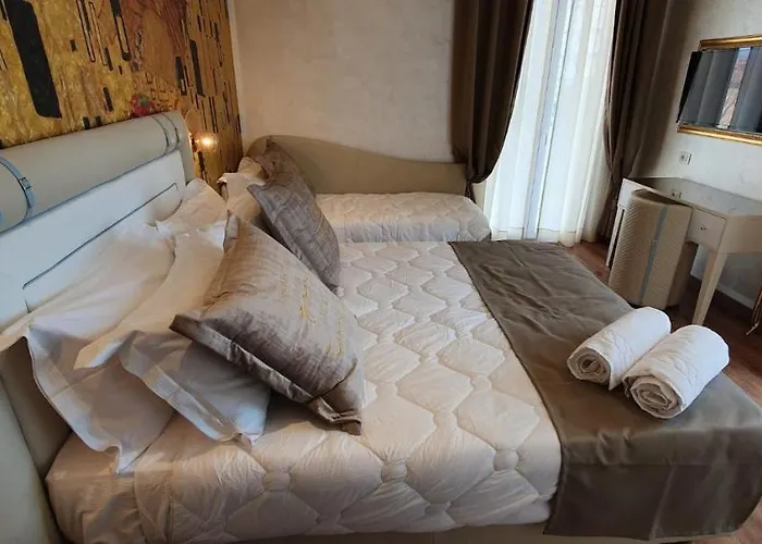 Amsterdam & Hotel 4*