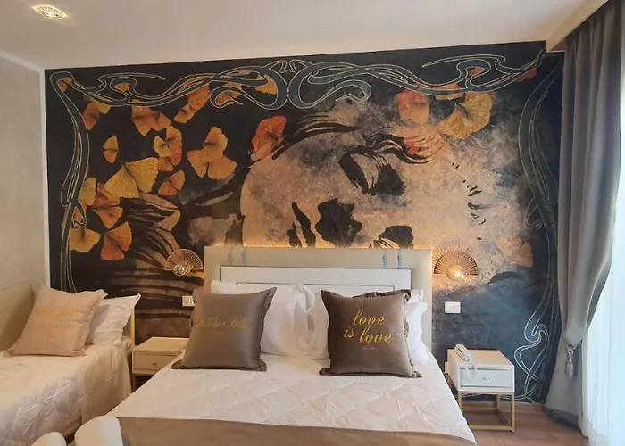 Amsterdam & Hotel Rimini