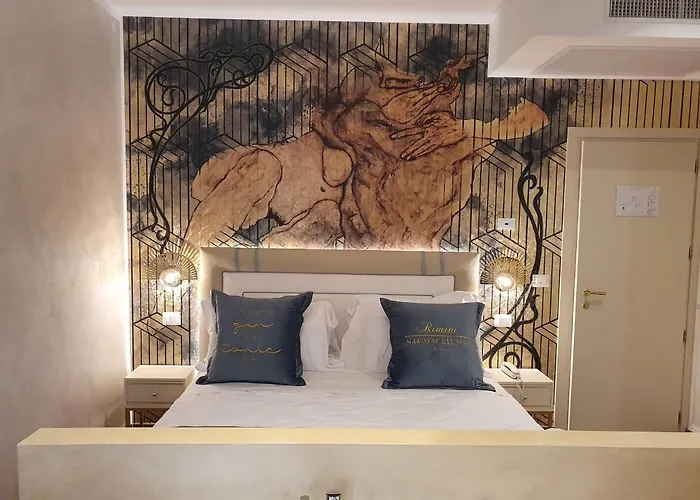 Amsterdam & Hotel 4*