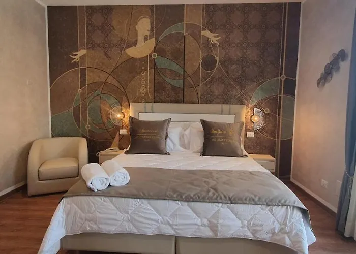Amsterdam & 4*