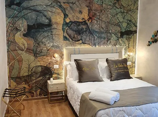 Amsterdam & 4*