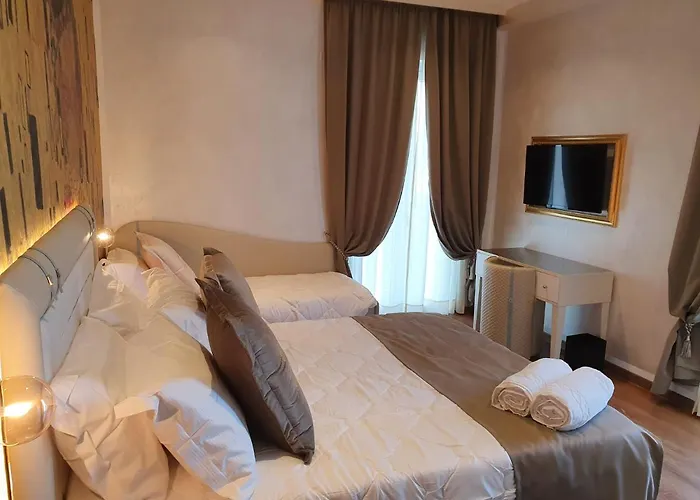 Amsterdam & Hotel 4*